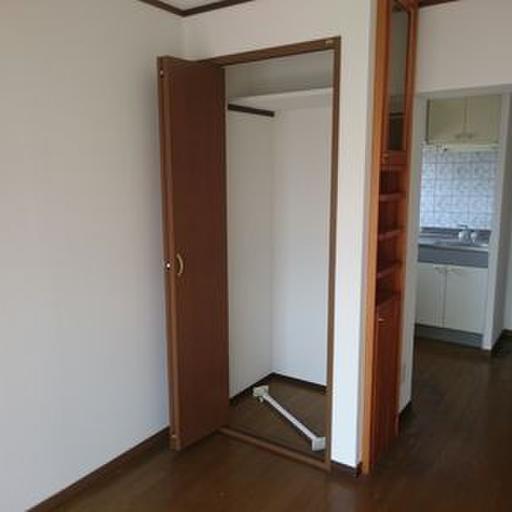 クローゼット 収納力十分なクローゼット付き