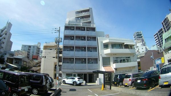 タカノ橋商店街沿いの賃貸マンション。NTT光ファイバー対応マンション。敷金減額プランもあります。